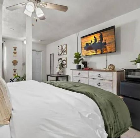 Inviting Oasis - Cozy, Spotless, And Comfortable Room Pahokee Luaran gambar