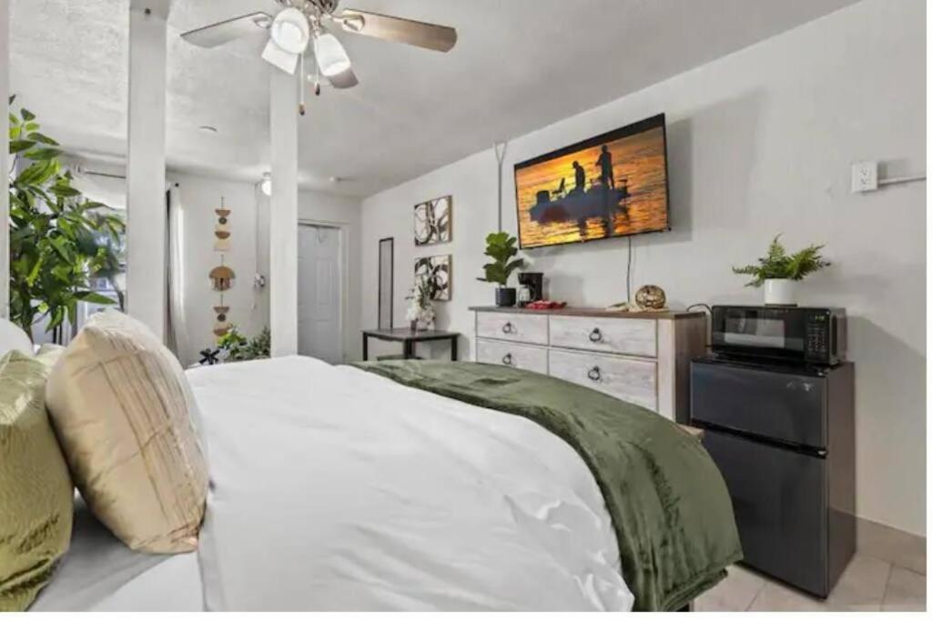 Inviting Oasis - Cozy, Spotless, And Comfortable Room Pahokee Luaran gambar