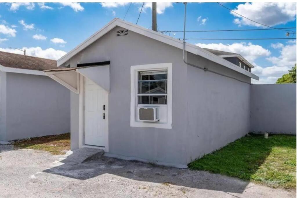 Inviting Oasis - Cozy, Spotless, And Comfortable Room Pahokee Luaran gambar